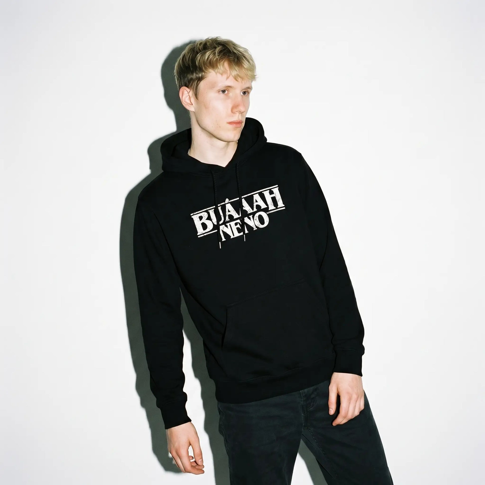 Buáaah Neno Stranger Muvis